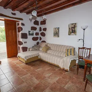 La Casa Baja Casa rural Santa Lucía